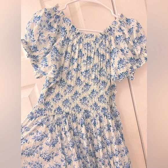 Doen Ashlynn Tie-detailed Shirred Floral dress, size S. US 2, new never worn. - Picture 7 of 9